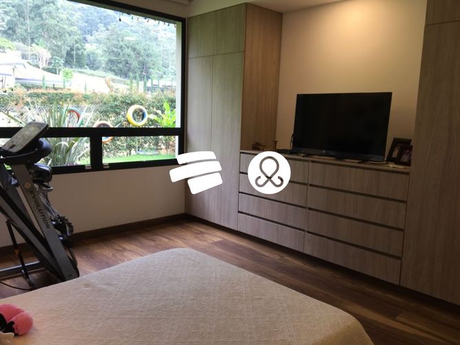 Casa de 3 alcobas en venta en Zona Centro, Envigado, 1707 m² · foto 15 de 24