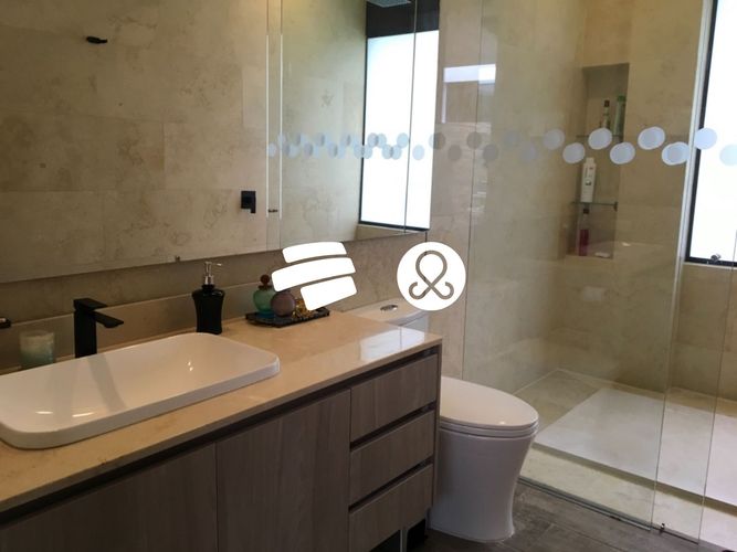 Casa de 3 alcobas en venta en Zona Centro, Envigado, 1707 m² · foto 20 de 24
