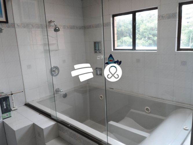 Apartamento de 6 alcobas en venta en Laureles, Medellín, 202 m² · foto 19 de 24