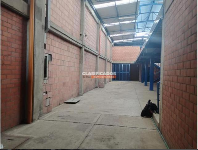 Bodega en arriendo en Santander, Cali, 749 m² · foto 10 de 24