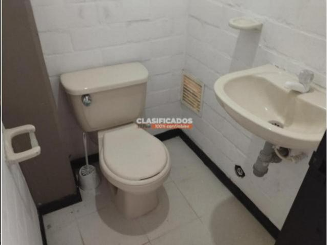 Bodega en arriendo en Santander, Cali, 749 m² · foto 18 de 24