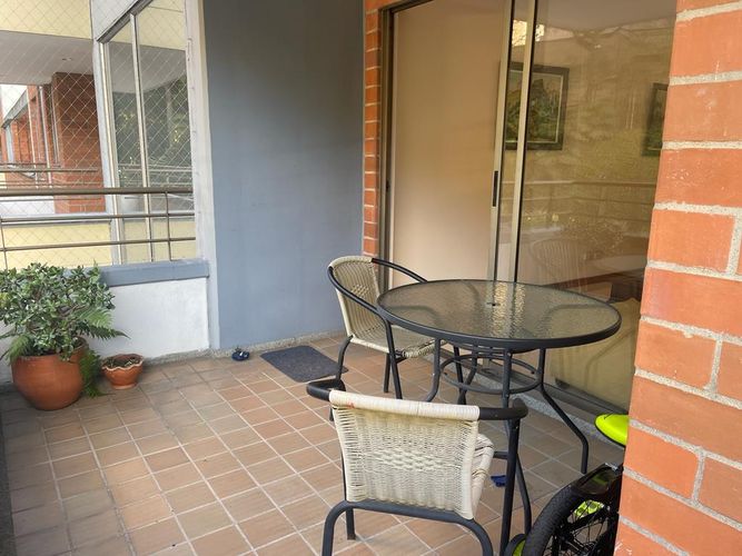 Apartamento de 3 alcobas en venta en La Florida, Medellín, 111 m² · foto 4 de 15