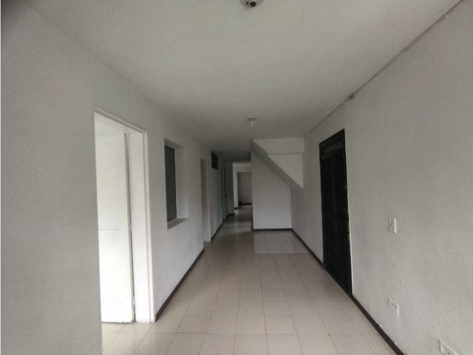 Apartamento de 4 alcobas en venta en La Florida, Bello, 86 m² · foto 8 de 21