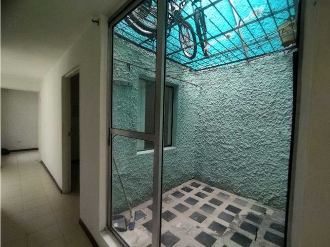 Apartamento de 4 alcobas en venta en La Florida, Bello, 86 m² · foto 17 de 21