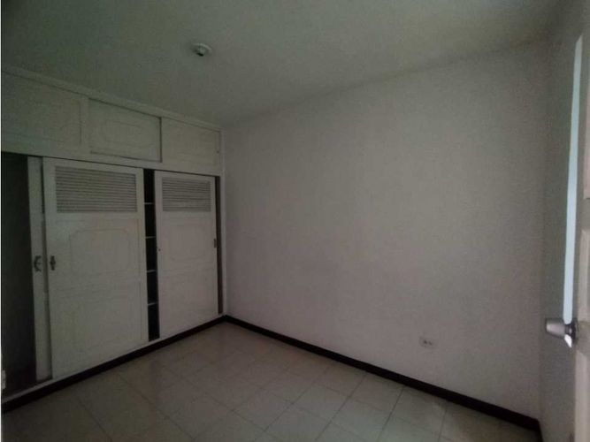Apartamento de 4 alcobas en venta en La Florida, Bello, 86 m² · foto 19 de 21