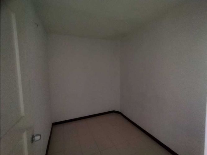 Apartamento de 4 alcobas en venta en La Florida, Bello, 86 m² · foto 20 de 21