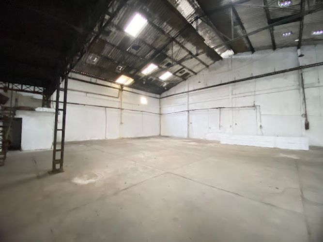 Bodega en arriendo en Ditaires, Itagüí, 710 m² · foto 2 de 16