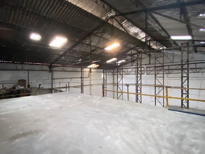 Bodega en arriendo en Ditaires, Itagüí, 710 m² · foto 4 de 16