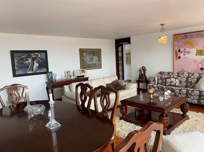 Apartamento de 3 alcobas en venta en Alhambra, Bogotá, 130 m² · foto 3 de 19