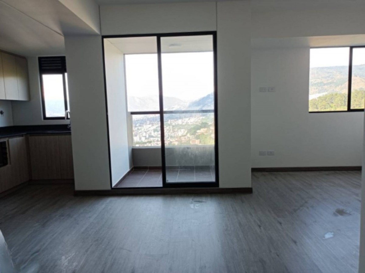 Apartamento en arriendo en Las Palmas, Medellín · foto 2 de 17