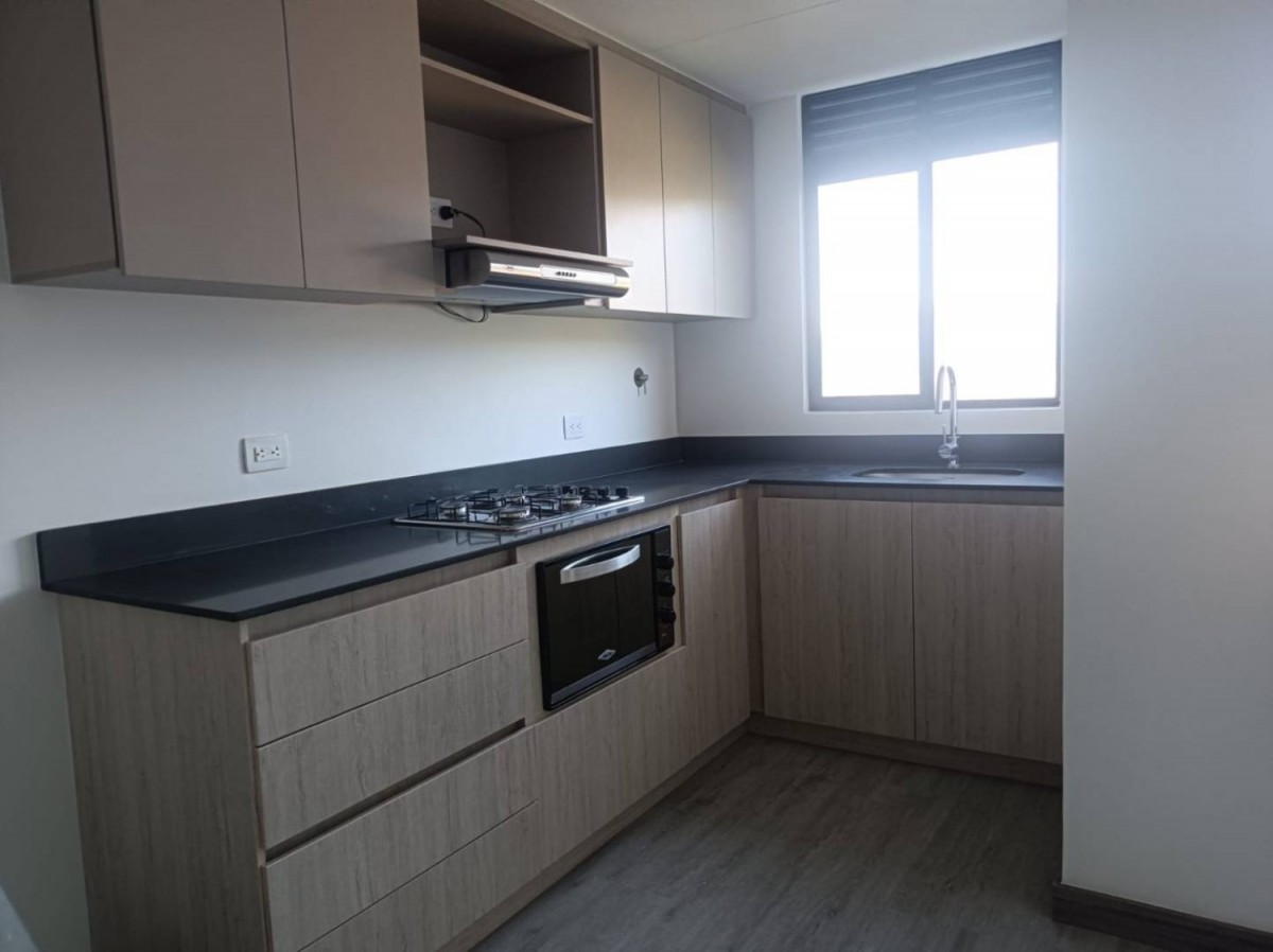 Apartamento en arriendo en Las Palmas, Medellín · foto 3 de 17