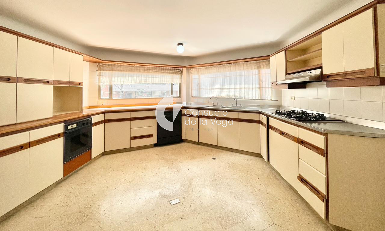 Apartamento en venta en Los Rosales, Bogotá · foto 4 de 14
