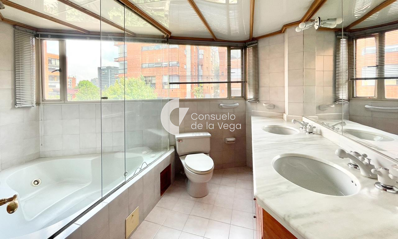 Apartamento en venta en Los Rosales, Bogotá · foto 12 de 14
