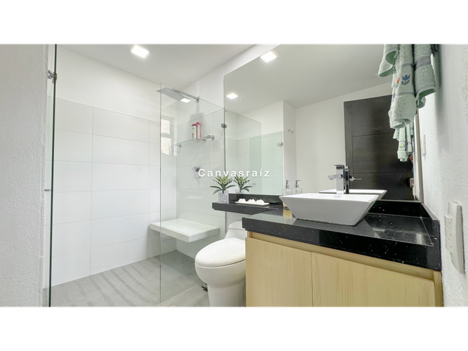 Casa de 5 alcobas en venta en El Tablazo, Rionegro, 420 m² · foto 13 de 22