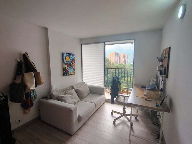 Apartamento de 3 alcobas en arriendo en Conjunto Residencial Isla Fuerta, Envigado, 118 m² · foto 2 de 18