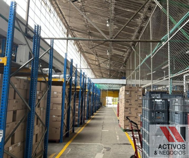 Warehouse for sale in El Poblado, Medellín 2