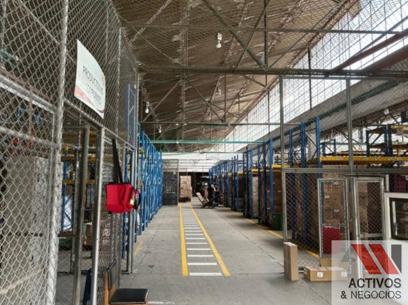 Warehouse for sale in El Poblado, Medellín 3