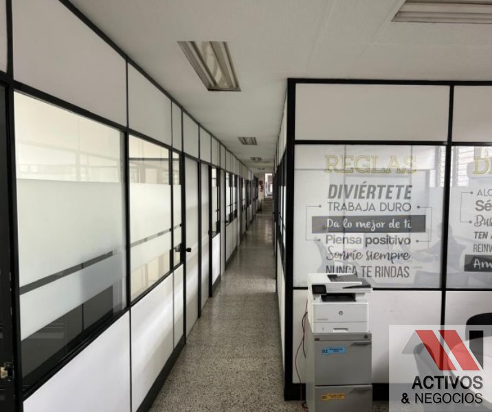 Warehouse for sale in El Poblado, Medellín 4