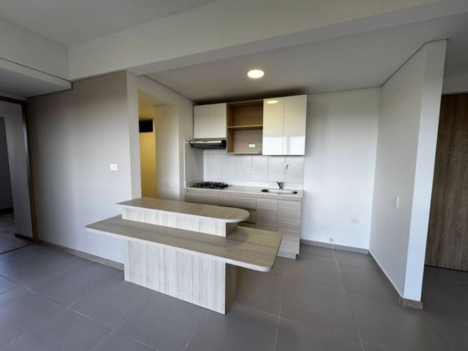 Apartamento de 3 alcobas en arriendo en El Porvenir, Rionegro, 68 m² · foto 2 de 15