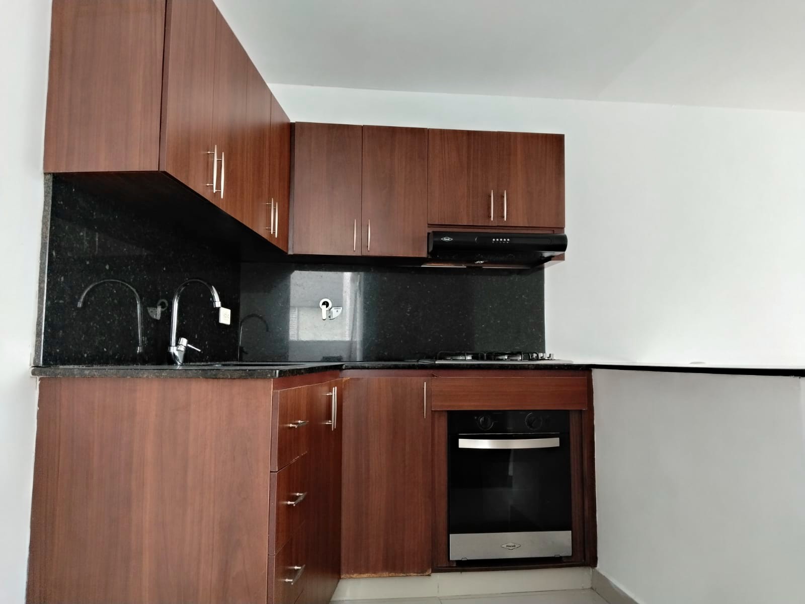 Apartamento en arriendo en El Poblado, Medellín · foto 2 de 19
