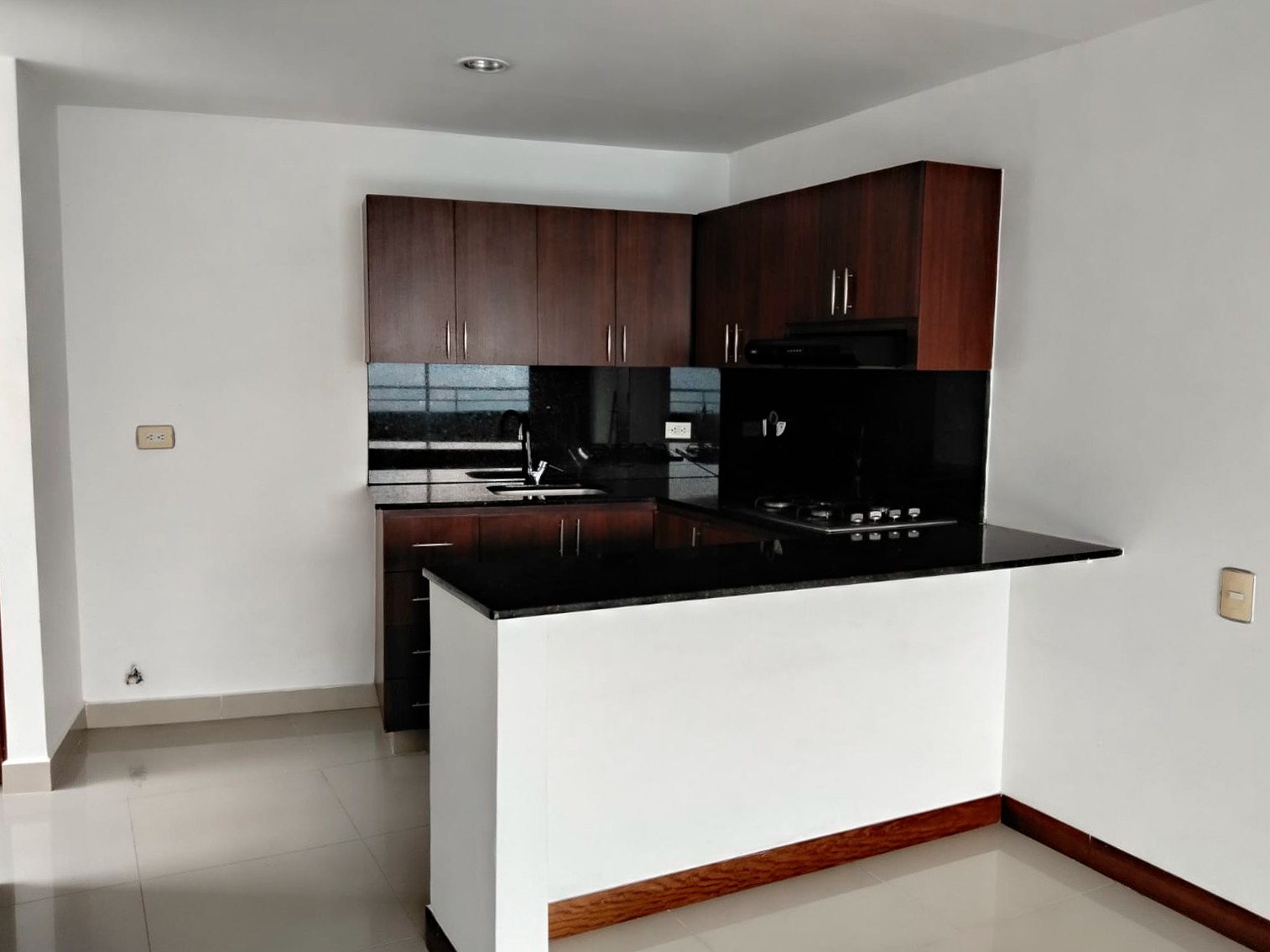 Apartamento en arriendo en El Poblado, Medellín · foto 5 de 19