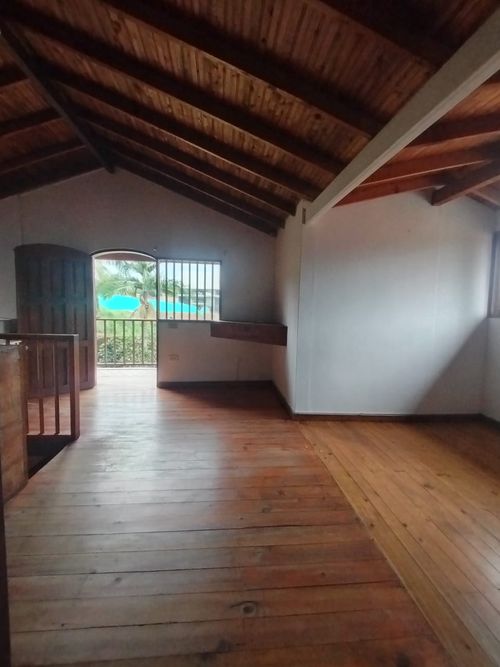 Casa de 3 alcobas en venta en Berracal, Guarne, 460 m² · foto 6 de 24