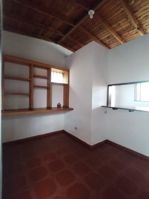 Casa de 3 alcobas en venta en Berracal, Guarne, 460 m² · foto 11 de 24