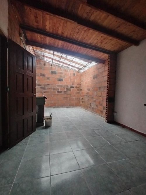 Casa de 3 alcobas en venta en Berracal, Guarne, 460 m² · foto 14 de 24