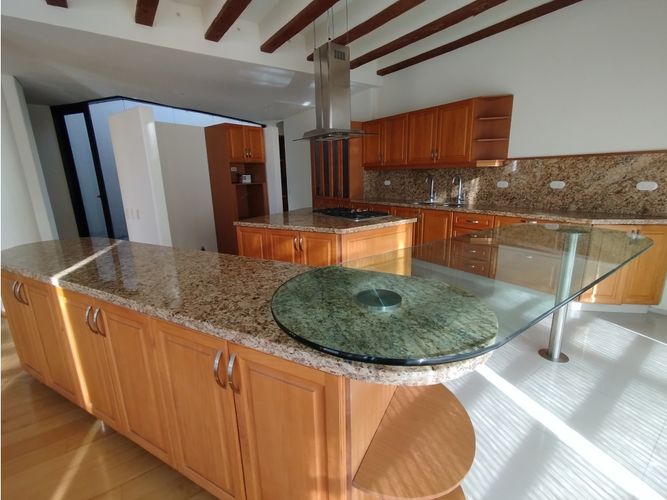 Finca en arriendo en Santa Elena, El Retiro, 587 m² · foto 2 de 24