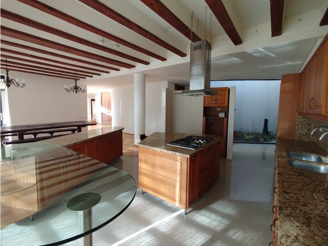 Finca en arriendo en Santa Elena, El Retiro, 587 m² · foto 3 de 24