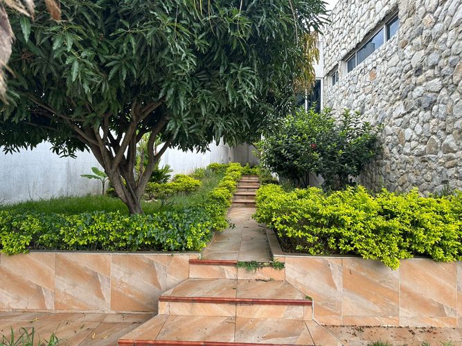 Casa de 7 alcobas en venta en Ciudad Jardin, Cali · foto 9 de 14