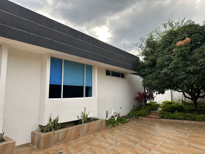Casa de 7 alcobas en venta en Ciudad Jardin, Cali · foto 11 de 14