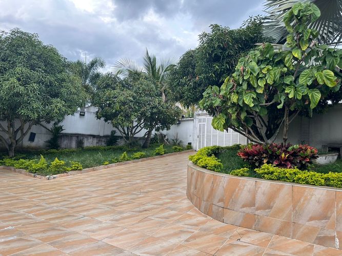 Casa de 7 alcobas en venta en Ciudad Jardin, Cali · foto 12 de 14