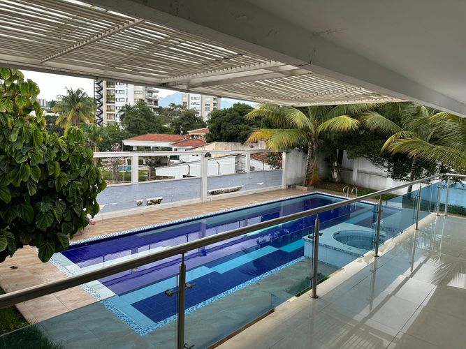 Casa de 7 alcobas en venta en Ciudad Jardin, Cali · foto 14 de 14