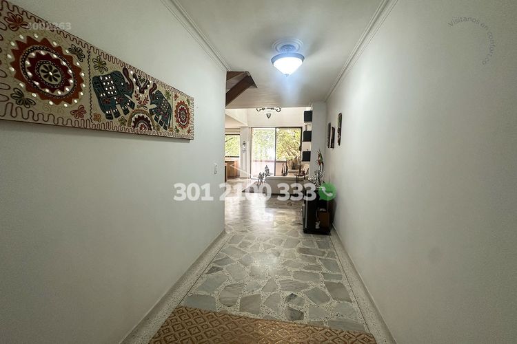Apartamento de 4 alcobas en arriendo en Laureles, Medellín, 165 m² · foto 2 de 21