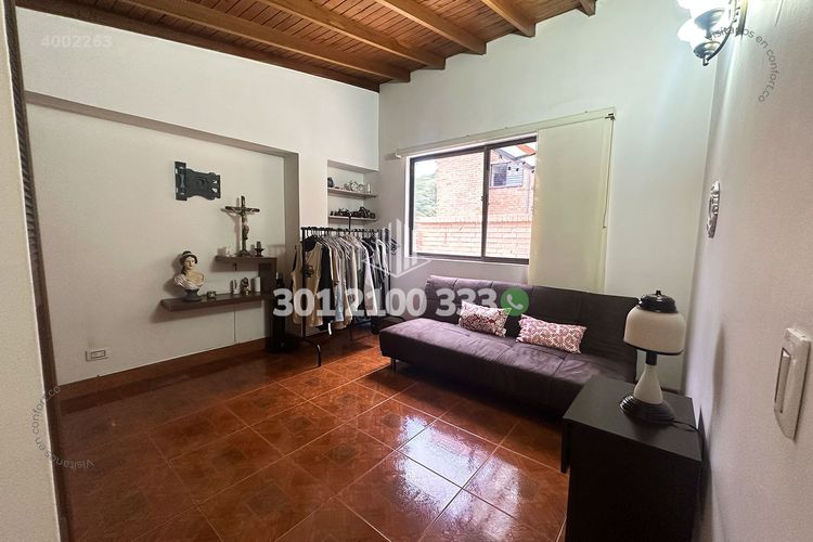 Apartamento de 4 alcobas en arriendo en Laureles, Medellín, 165 m² · foto 13 de 21