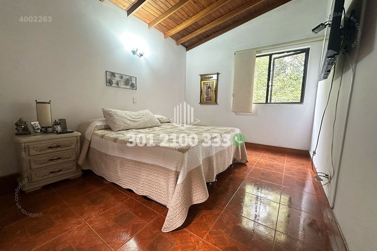 Apartamento de 4 alcobas en arriendo en Laureles, Medellín, 165 m² · foto 15 de 21