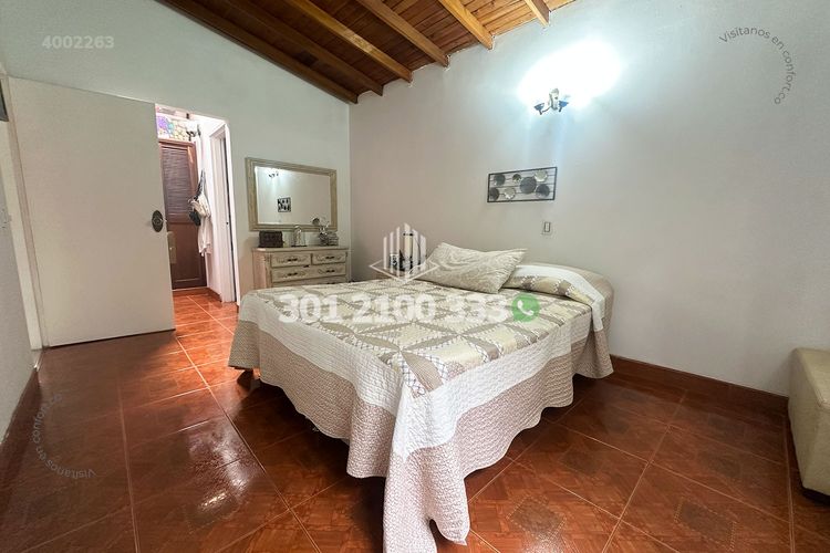 Apartamento de 4 alcobas en arriendo en Laureles, Medellín, 165 m² · foto 17 de 21