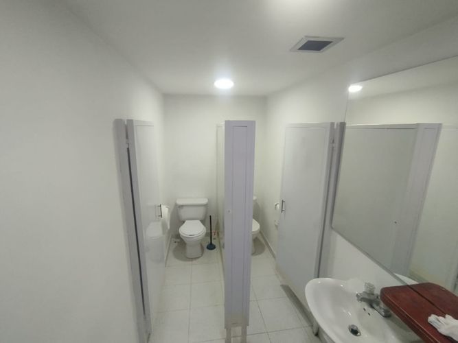 Local en arriendo en Villa Nueva, Medellín, 240 m² · foto 4 de 6