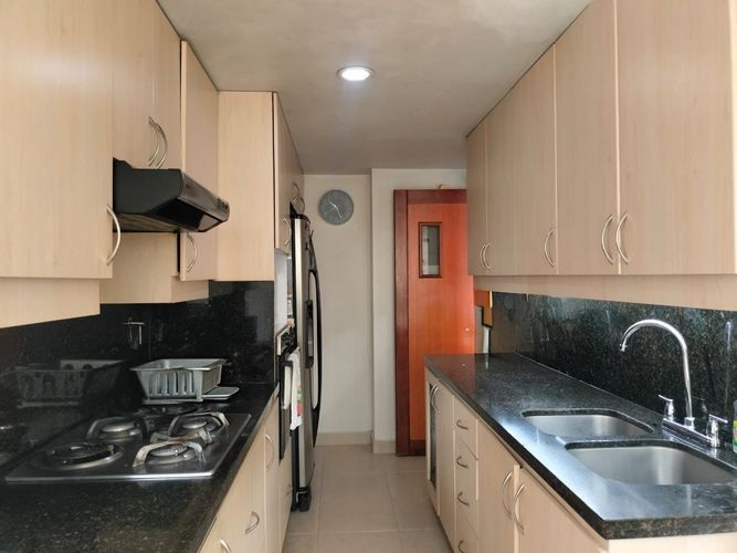 Apartamento de 3 alcobas en venta en El Poblado, Medellín, 173 m² · foto 4 de 15