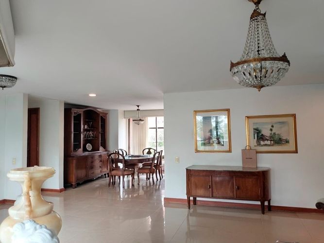 Apartamento de 3 alcobas en venta en El Poblado, Medellín, 173 m² · foto 2 de 15