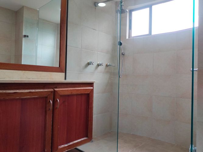 Apartamento de 3 alcobas en venta en El Poblado, Medellín, 173 m² · foto 13 de 15