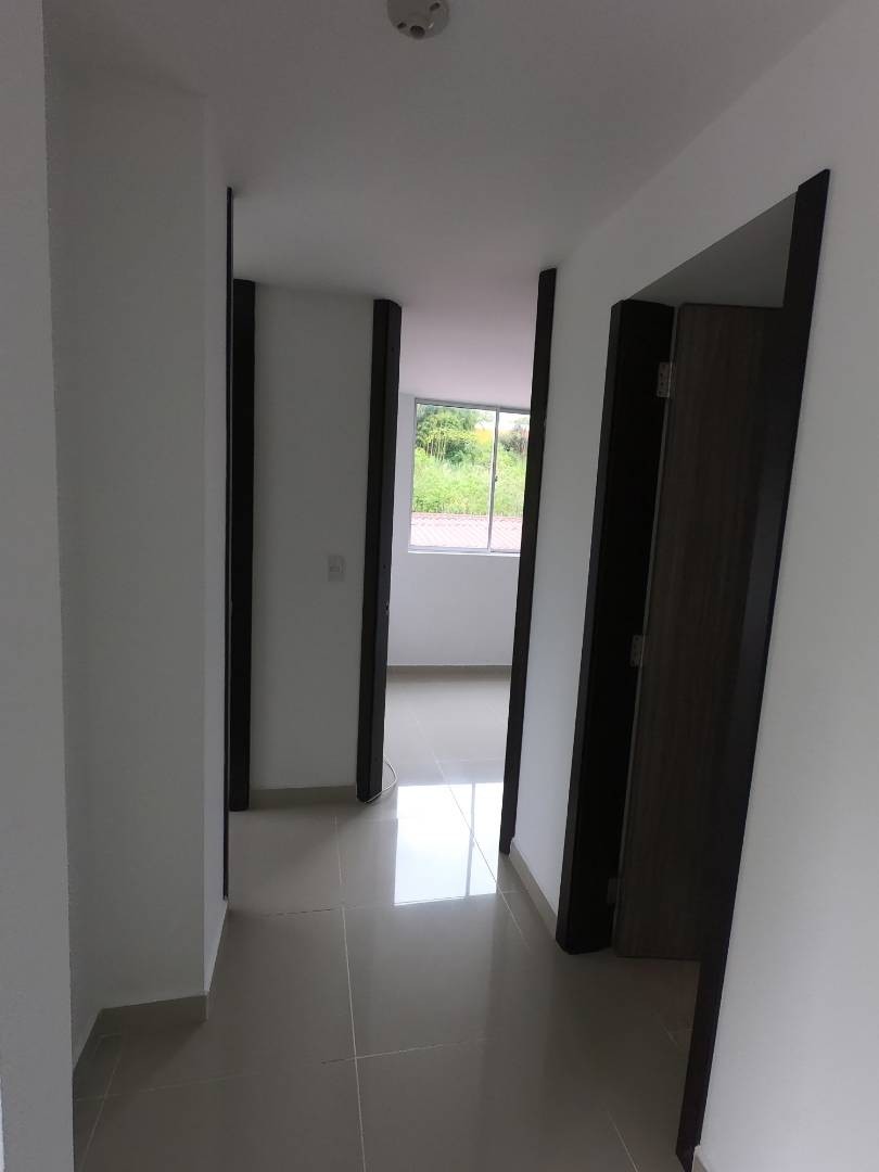 Apartamento en venta en Los Molinos, Dosquebradas · foto 9 de 15