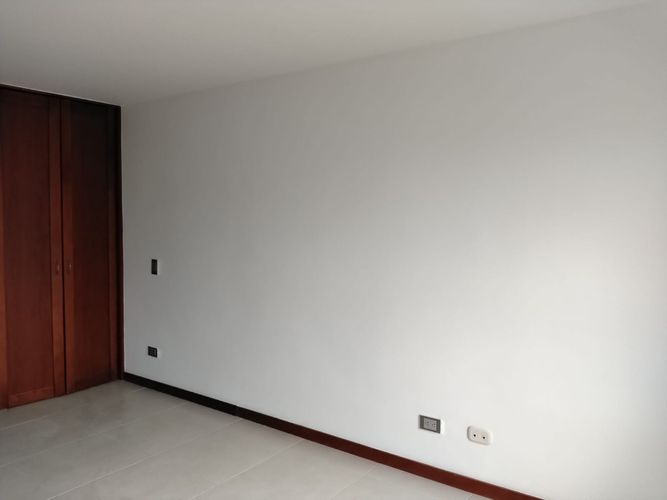 Apartamento de 3 alcobas en venta en El Poblado, Medellín, 95 m² · foto 7 de 19