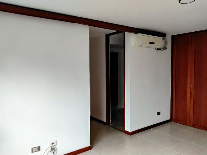 Apartamento de 3 alcobas en venta en El Poblado, Medellín, 95 m² · foto 12 de 19