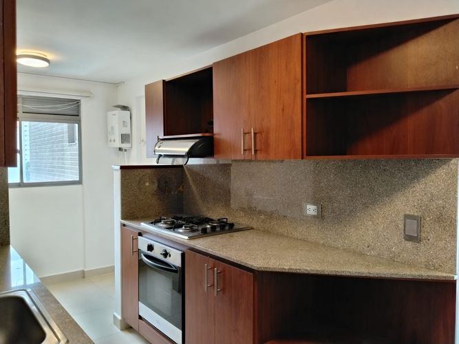 Apartamento de 3 alcobas en venta en El Poblado, Medellín, 95 m² · foto 2 de 19