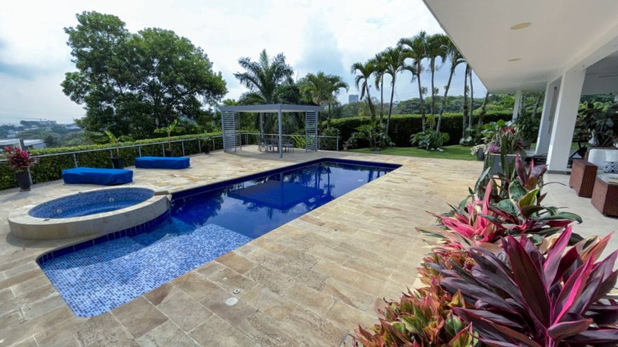 Casa de 4 alcobas en venta en Ciudad Jardin, Cali, 375 m² · foto 4 de 24