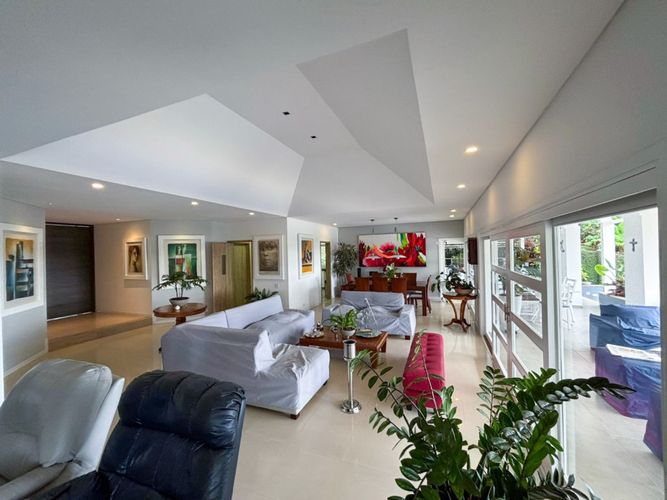 Casa de 4 alcobas en venta en Ciudad Jardin, Cali, 375 m² · foto 21 de 24