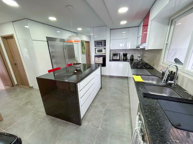 Casa de 4 alcobas en venta en Ciudad Jardin, Cali, 375 m² · foto 23 de 24