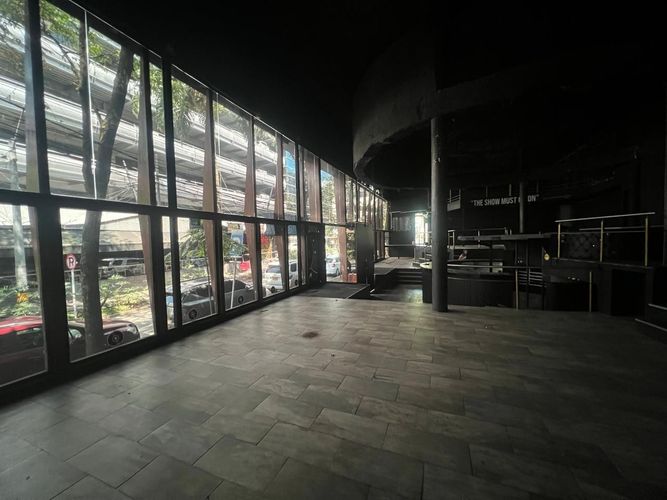 Local en arriendo en El Poblado, Medellín, 400 m² · foto 4 de 11